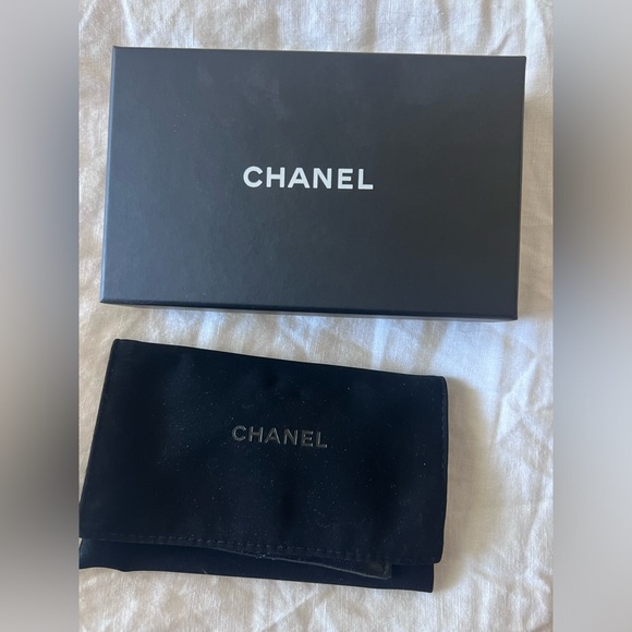 Chanel Card Holder - Picture 4 of 9